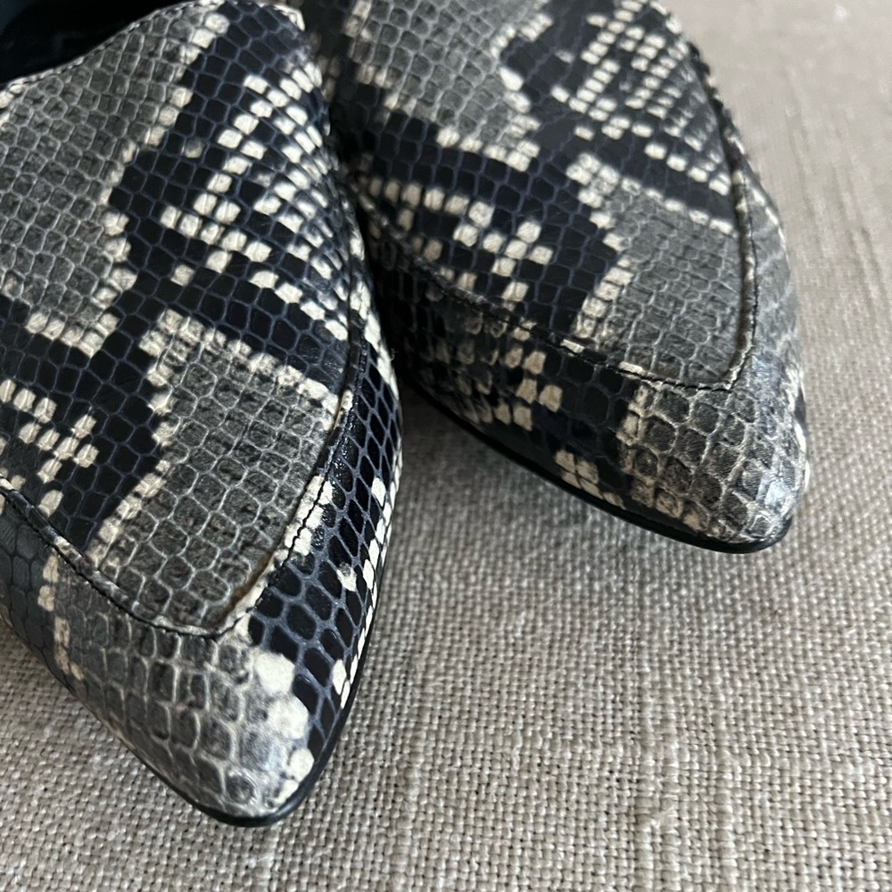 Marc Fisher Zurri Pointed Toe Snakeskin Flats Loa… - image 4